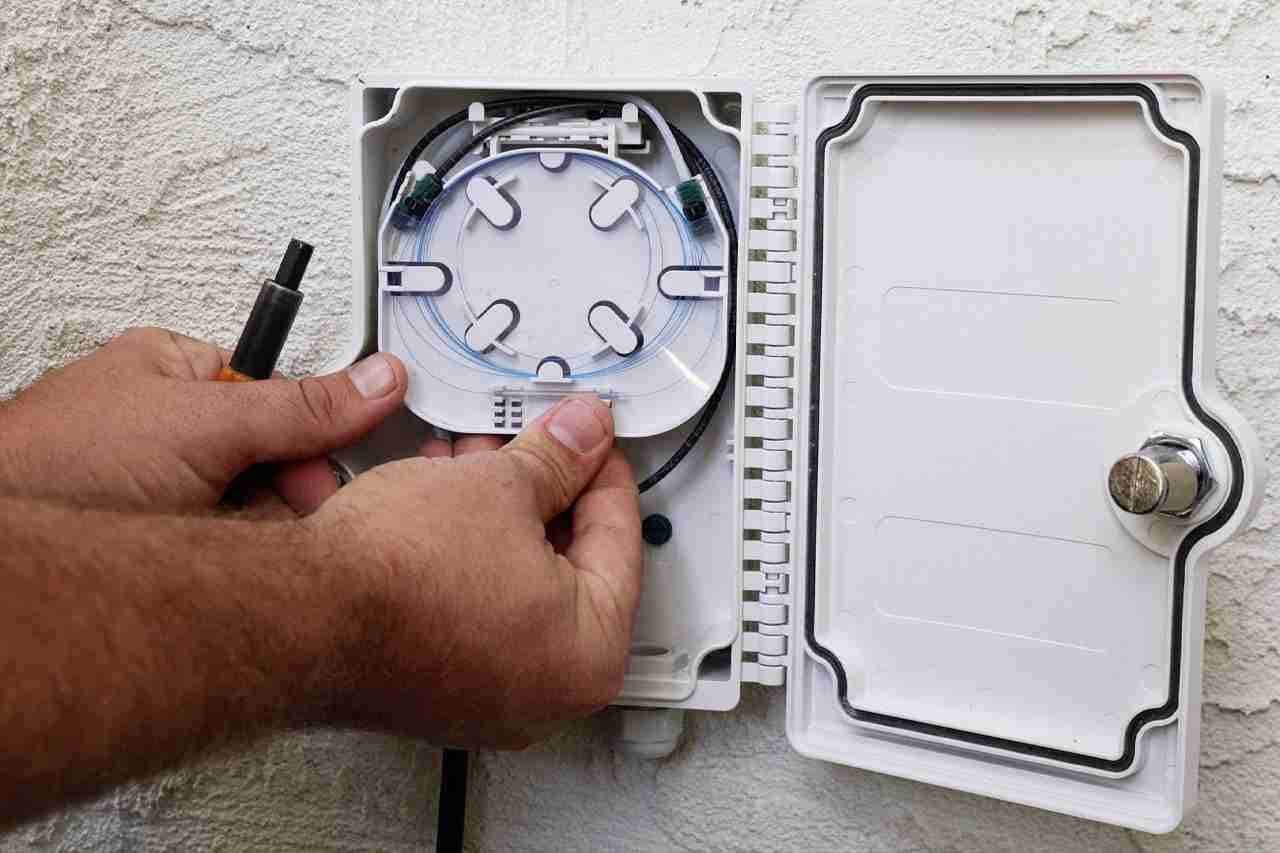 Photo of Wire 3 internet being installed